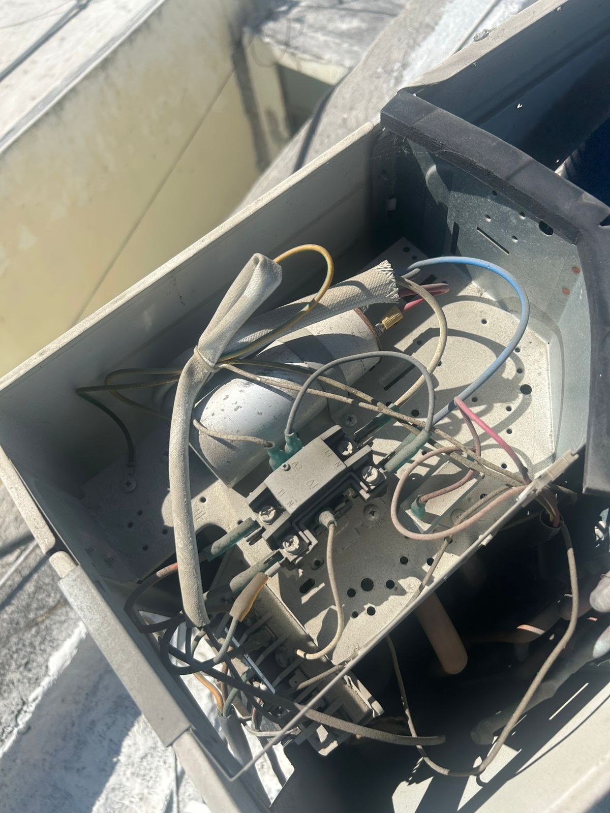 Diagnóstico y reparación de unidad exterior